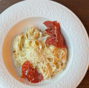 Паста ручной работы с пепперони (стандартная порция)