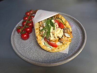 Пита с куриным шашлыком