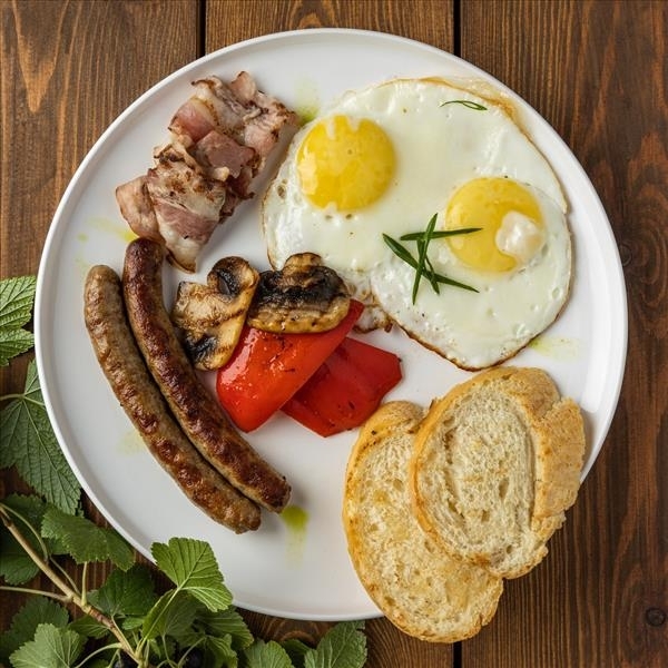 Сытный завтрак