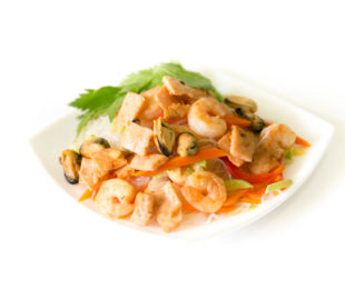 Рисовая лапша с морепродуктами