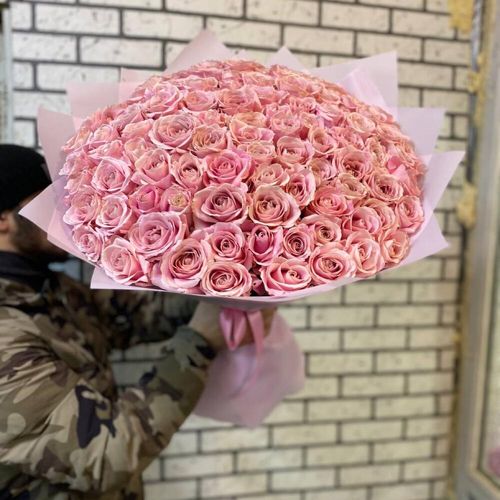 Букет из 101 розовой розы