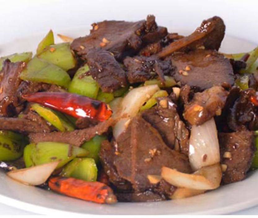 85.Говядина тушеная с овощами