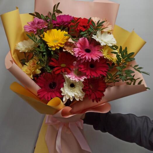Герберы 17 шт