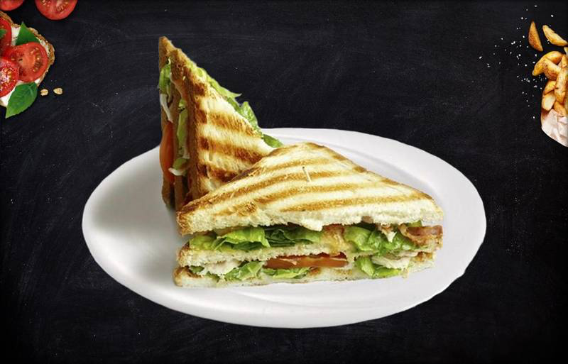 Клаб сэндвич с курицей и беконом