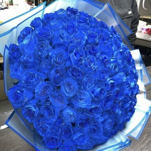 Букет из синих роз
