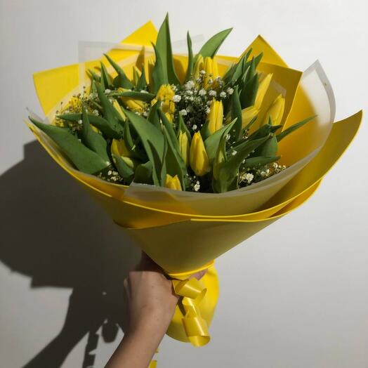 Букет тюльпаны на снегу