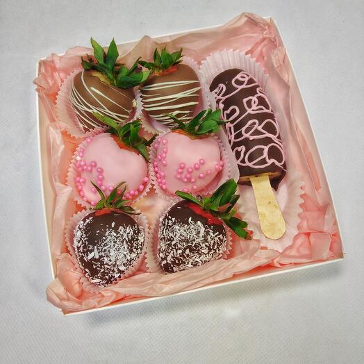 Клубника в шоколаде, набор 6шт клубники + банан