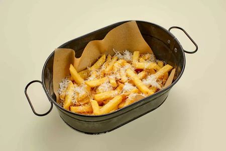 Картофель фри с пармезаном