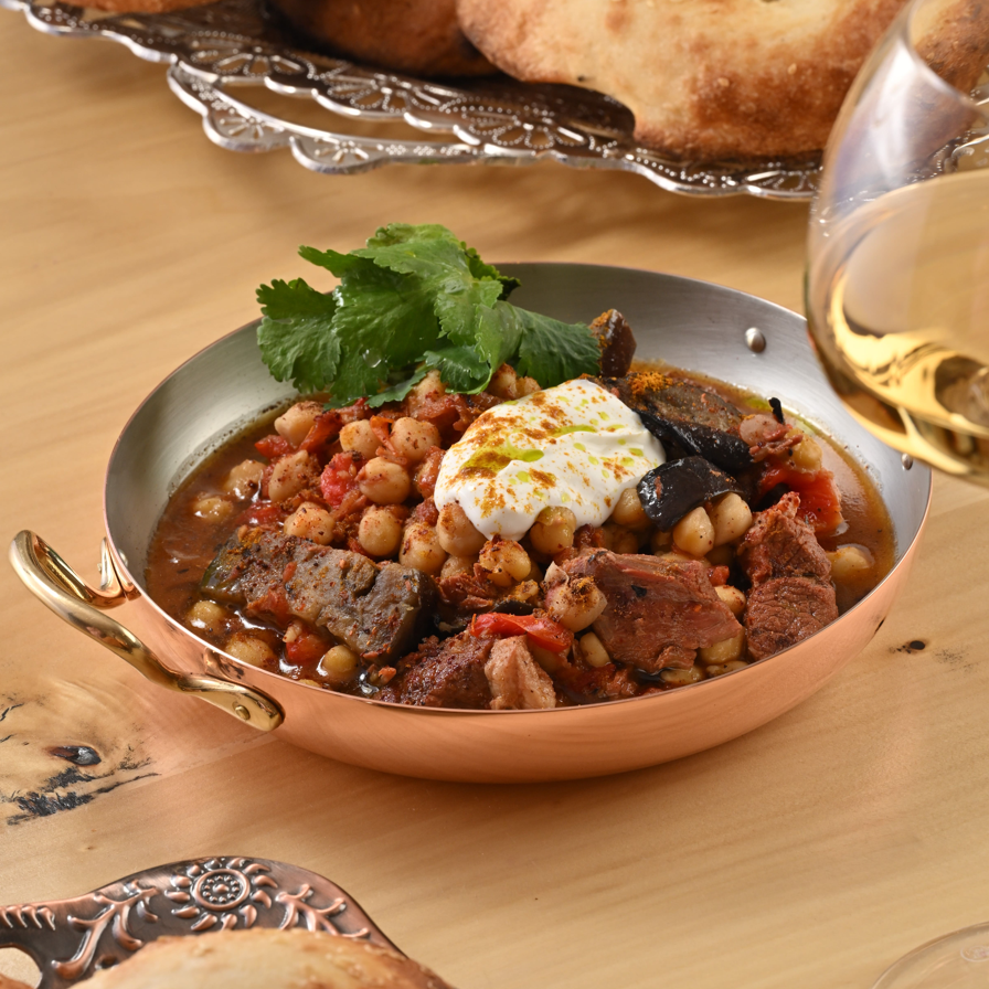 Баранина с баклажаном и нутом