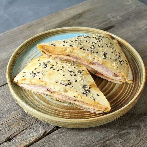 Завертон с курицей и беконом