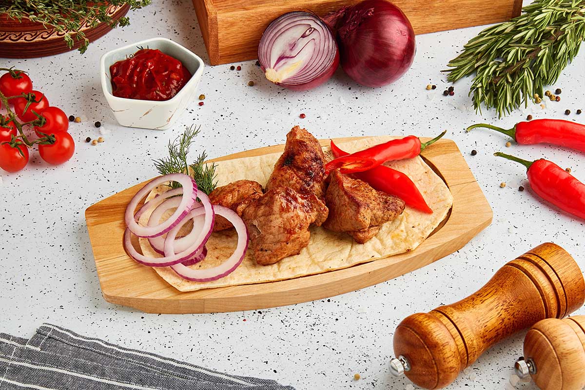 Шашлык из свинины шея 200г