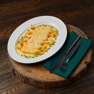 Равиоли с риетом из лосося в апельсине