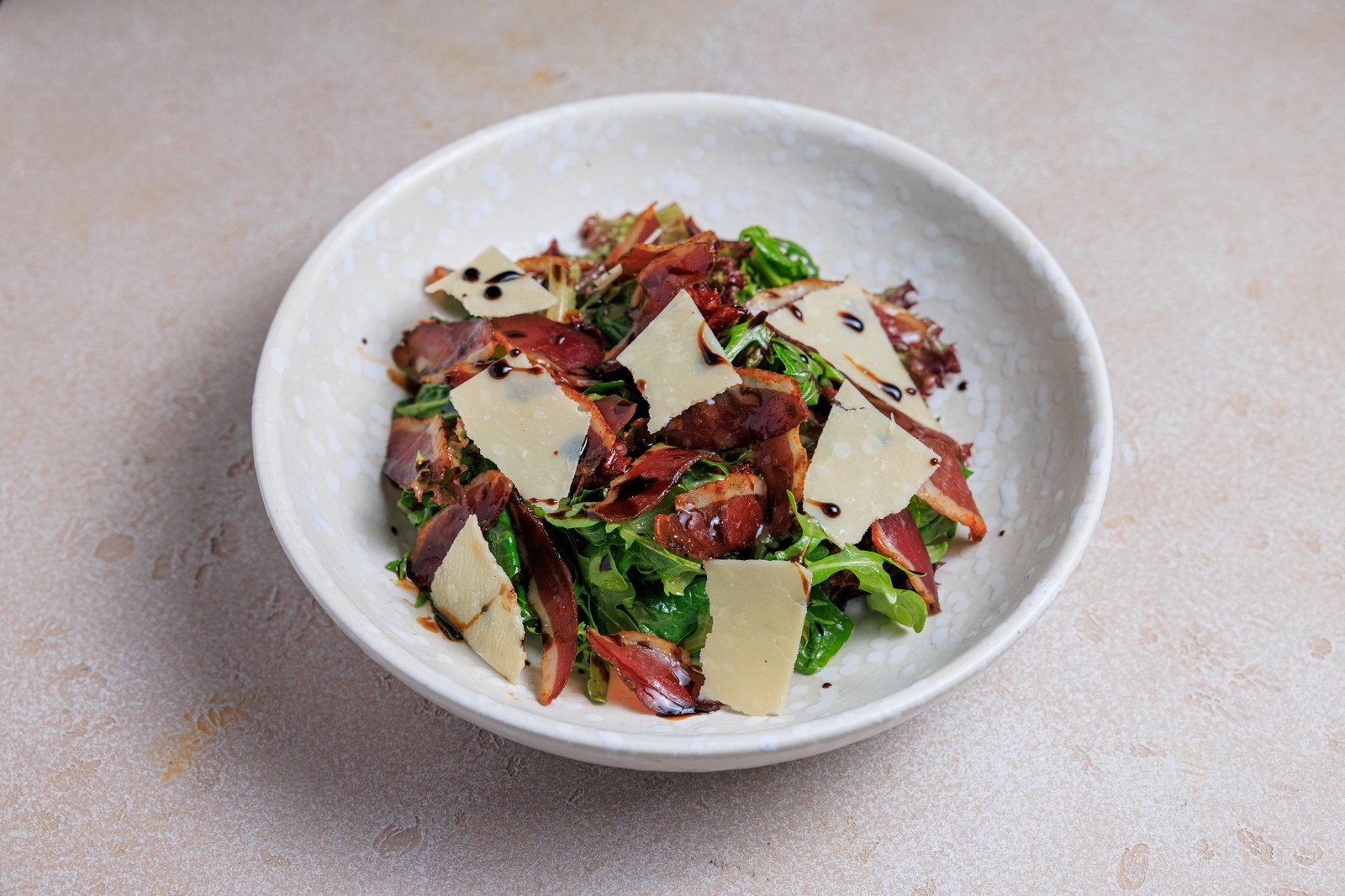 Салат с утиной грудкой