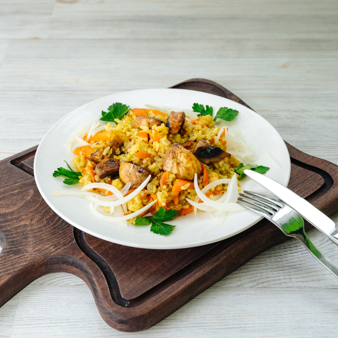 Постный плов с грибами