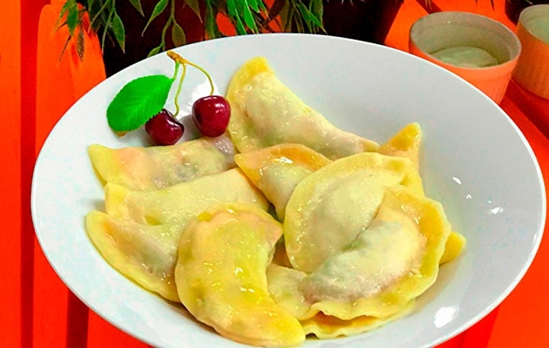 Вареники с творогом и вишней