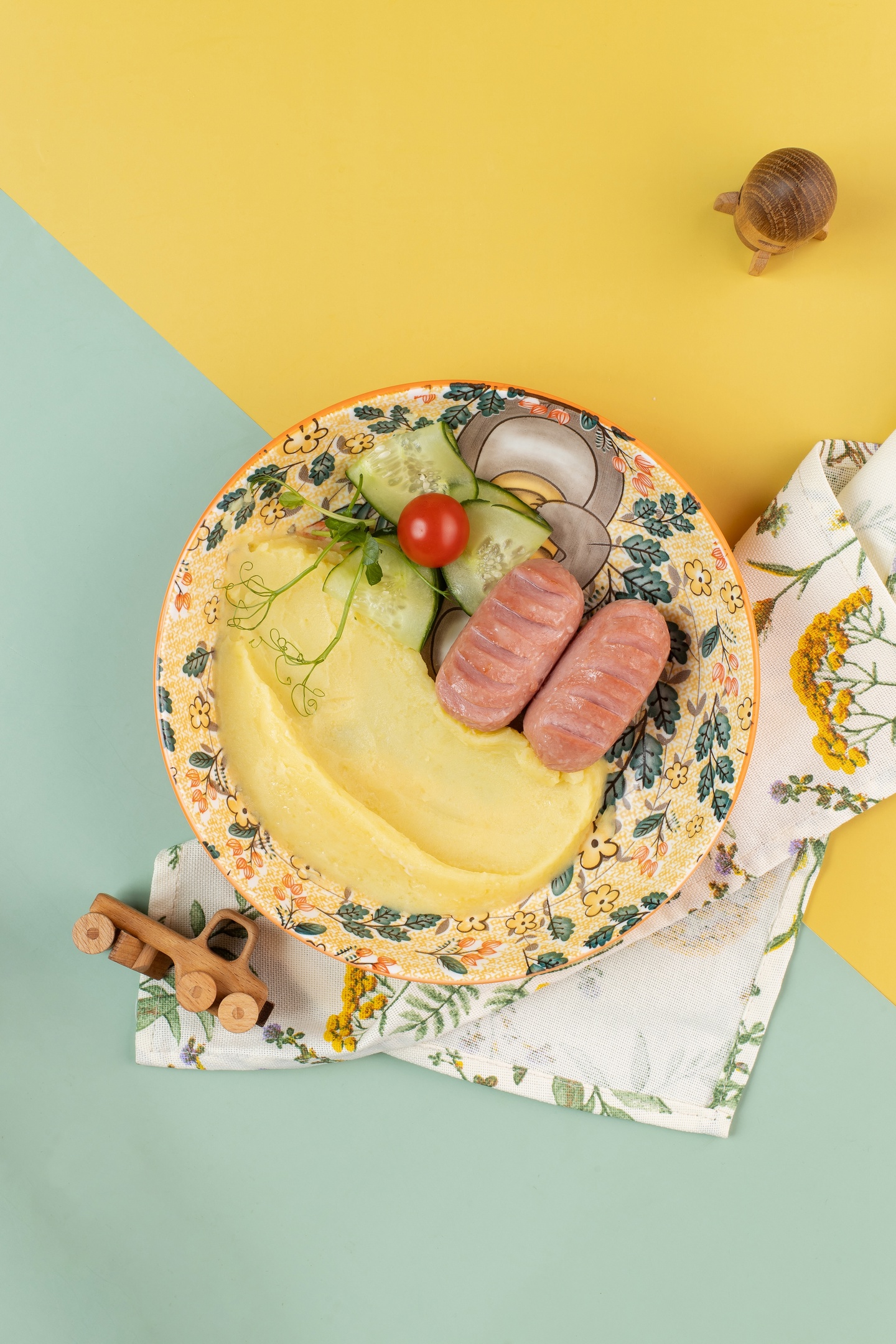 Сосиски с картофельным пюре