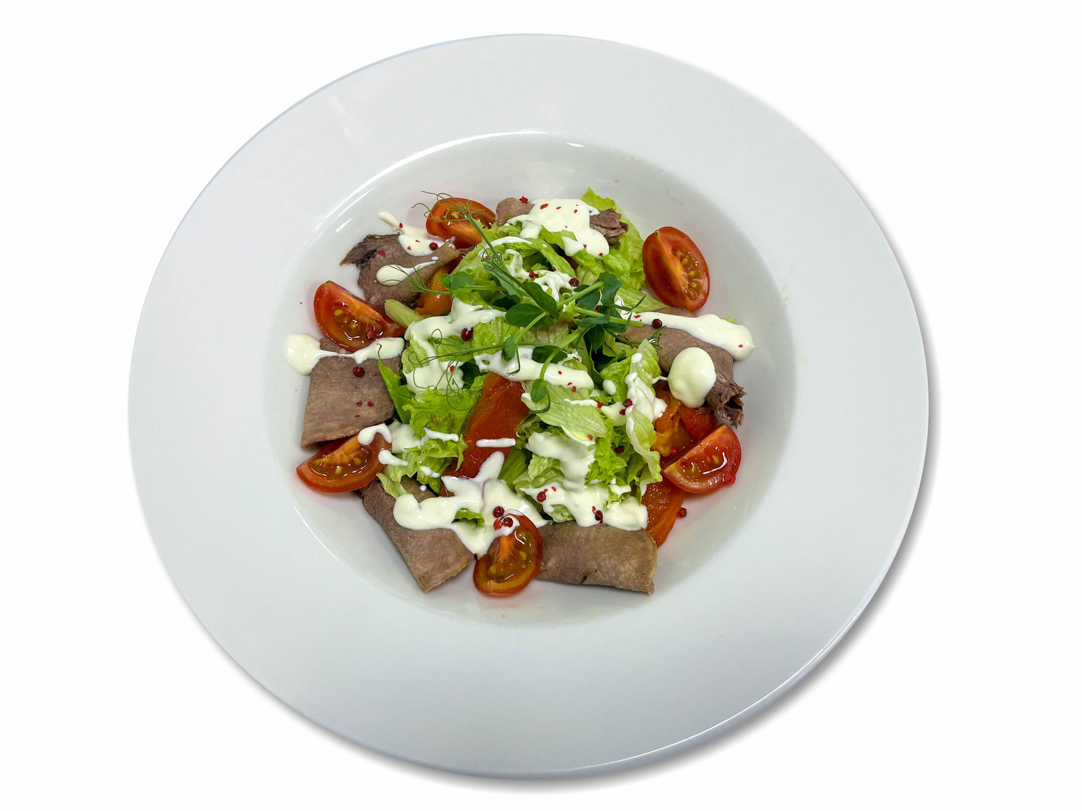Салат с языком и соусом блю чиз