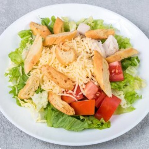 Салат Цезарь с курицей
