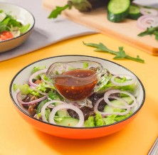 Салат с маринованными баклажанами