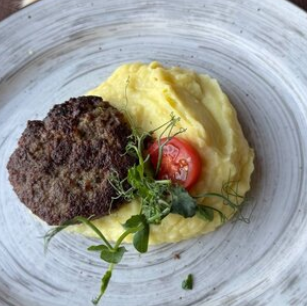 Котлетка говяжья с картофельным пюре