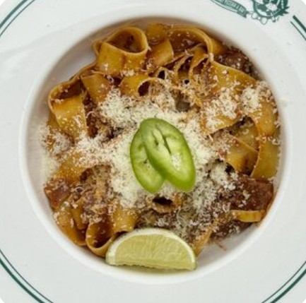 Паста с томлёной говядиной