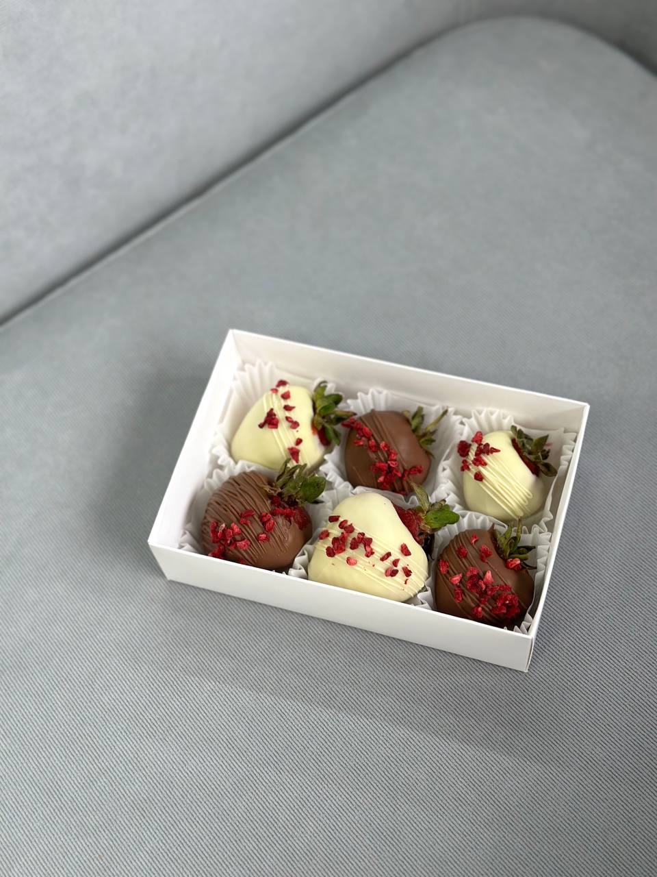 Клубника в шоколаде, 6 шт.