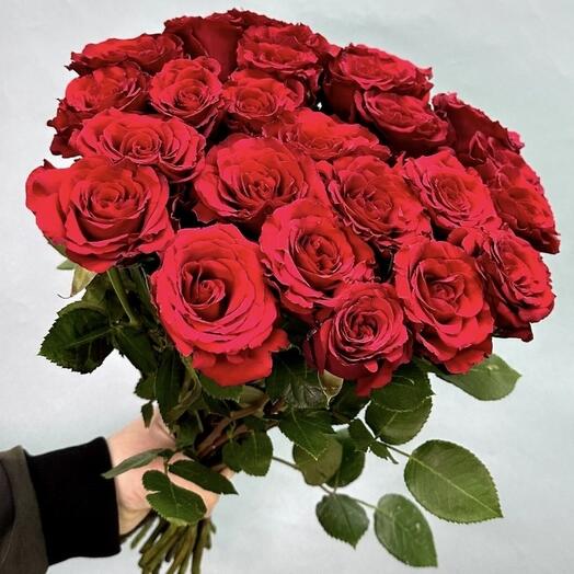 Букет из 25 красных роз