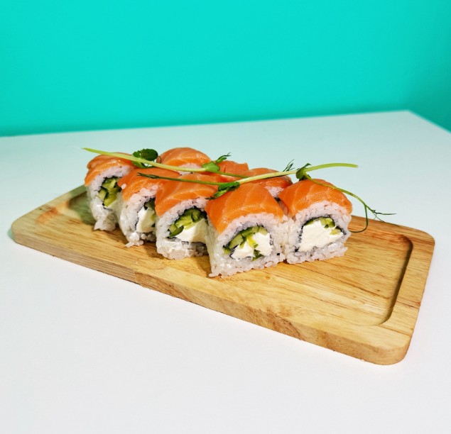 Ролл Филадельфия с огурцом 