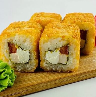 Горячий ролл с курицей