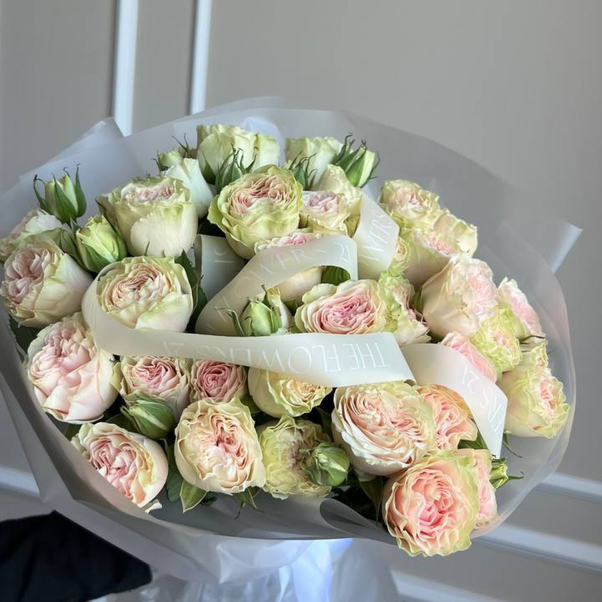 Моно букет из кустовых роз 92 (предзаказ)