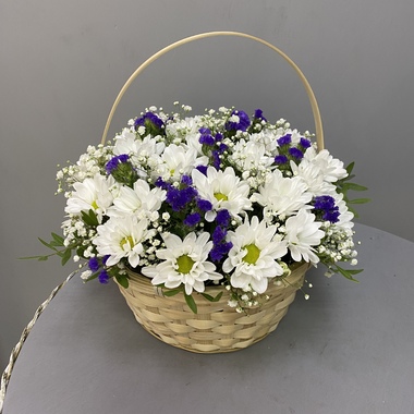 Корзина "Послание весны"