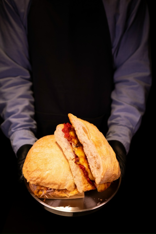 Сэндвич сырный с грушей [макси]