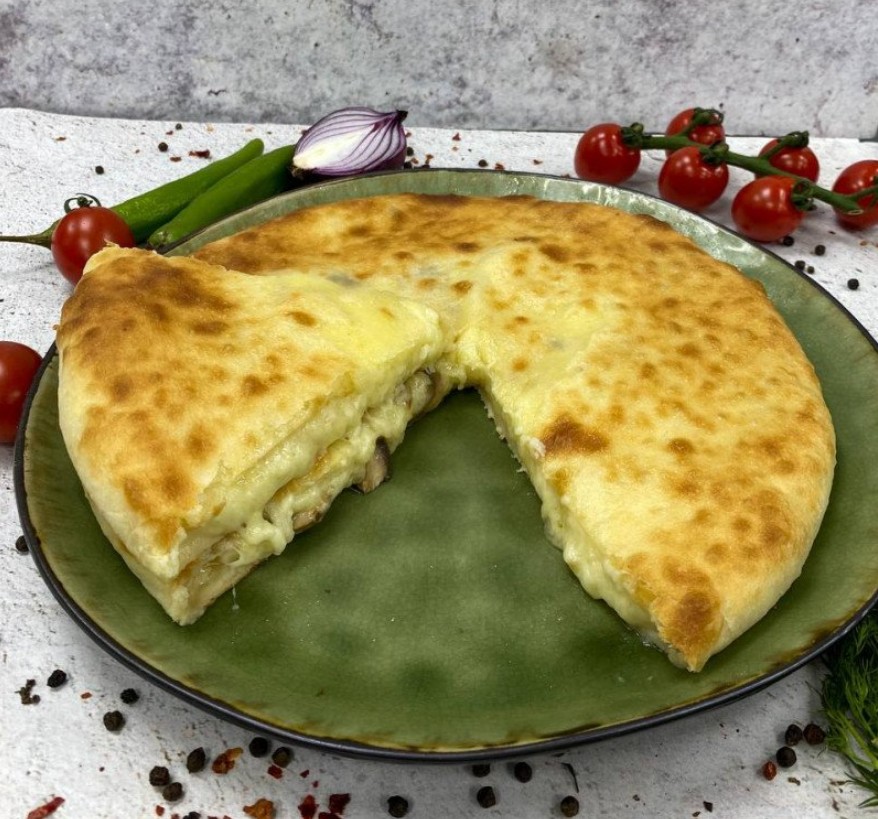 Пирог с сыром и грибами