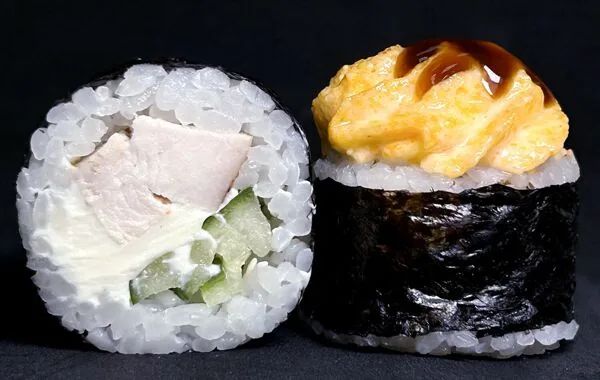 Запеченный ролл с курицей