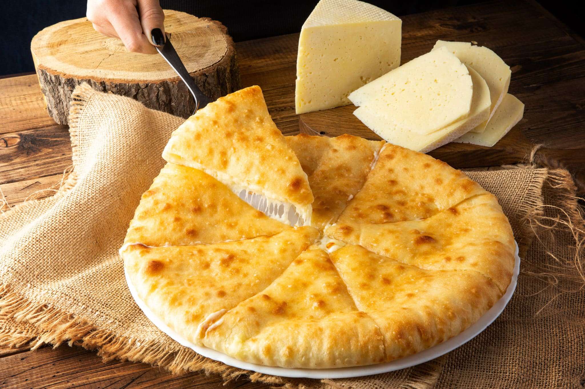 Осетинский пирог с картофелем и сыром