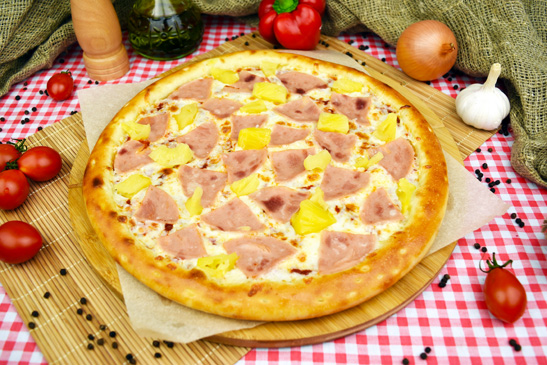 Пицца Ветчина с ананасами
