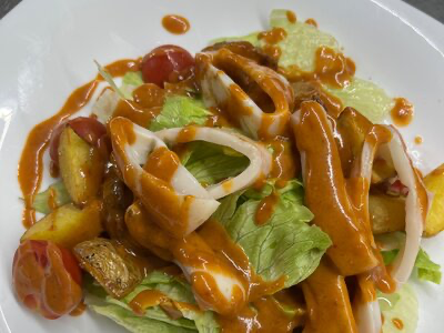 Салат с кальмаром