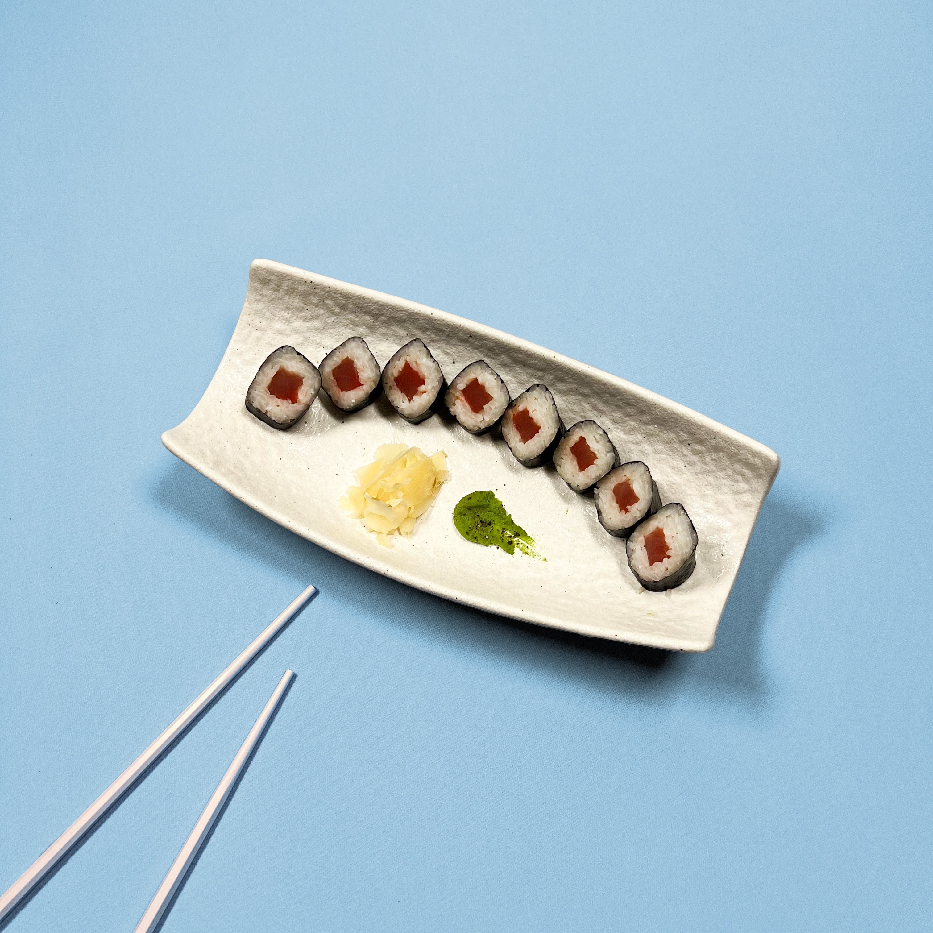 Маки с тунцом