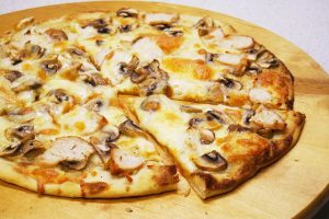 Пицца куриная