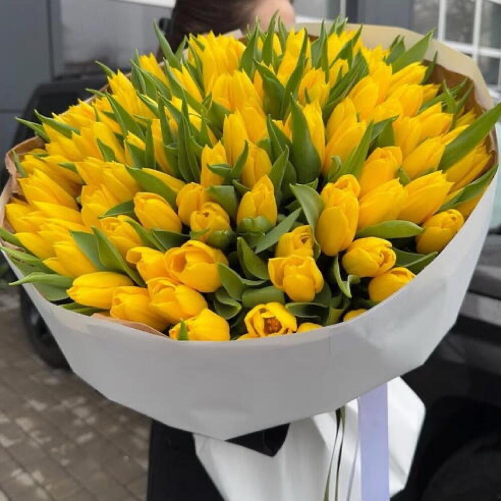 101 желтый тюльпан букет