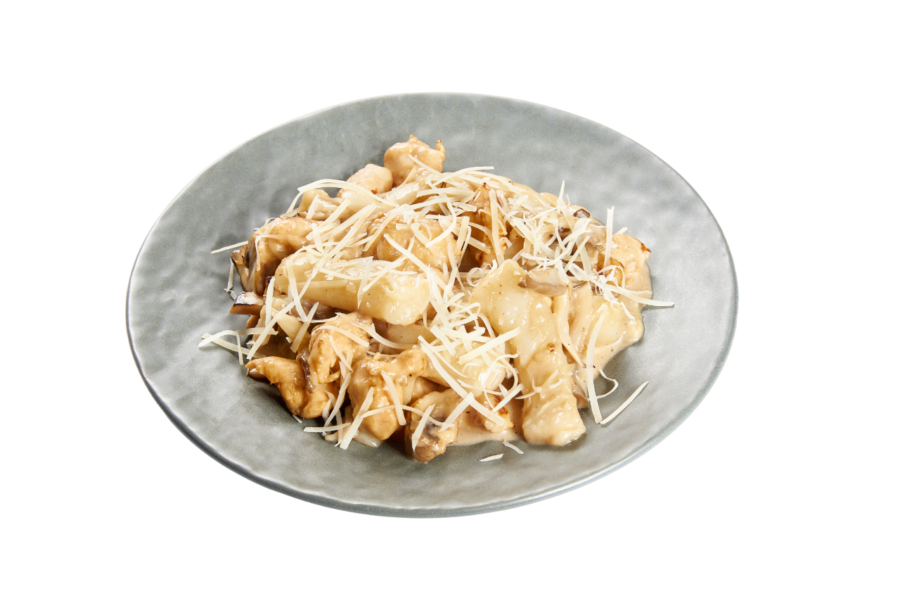 Токпокки с курицей и грибами