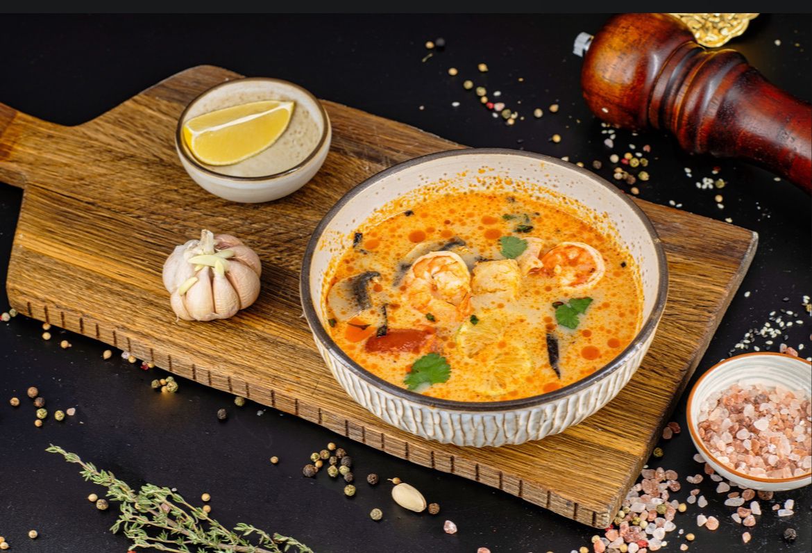 Том Ям с морепродуктами и рисом