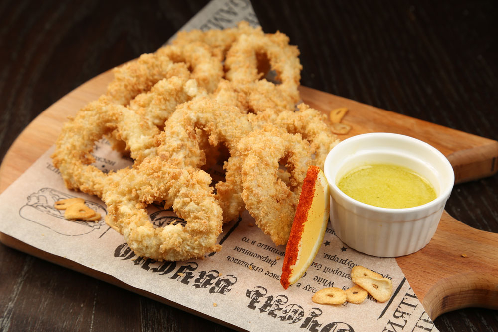 Хрустящие кальмары с чесноч.чипсами