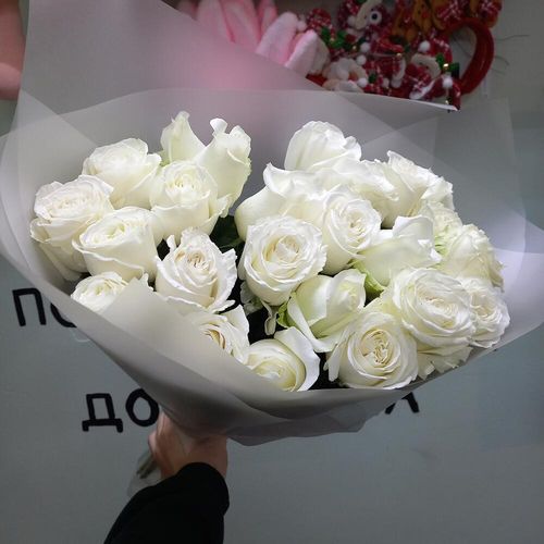 Классический букет белых роз Эквадора