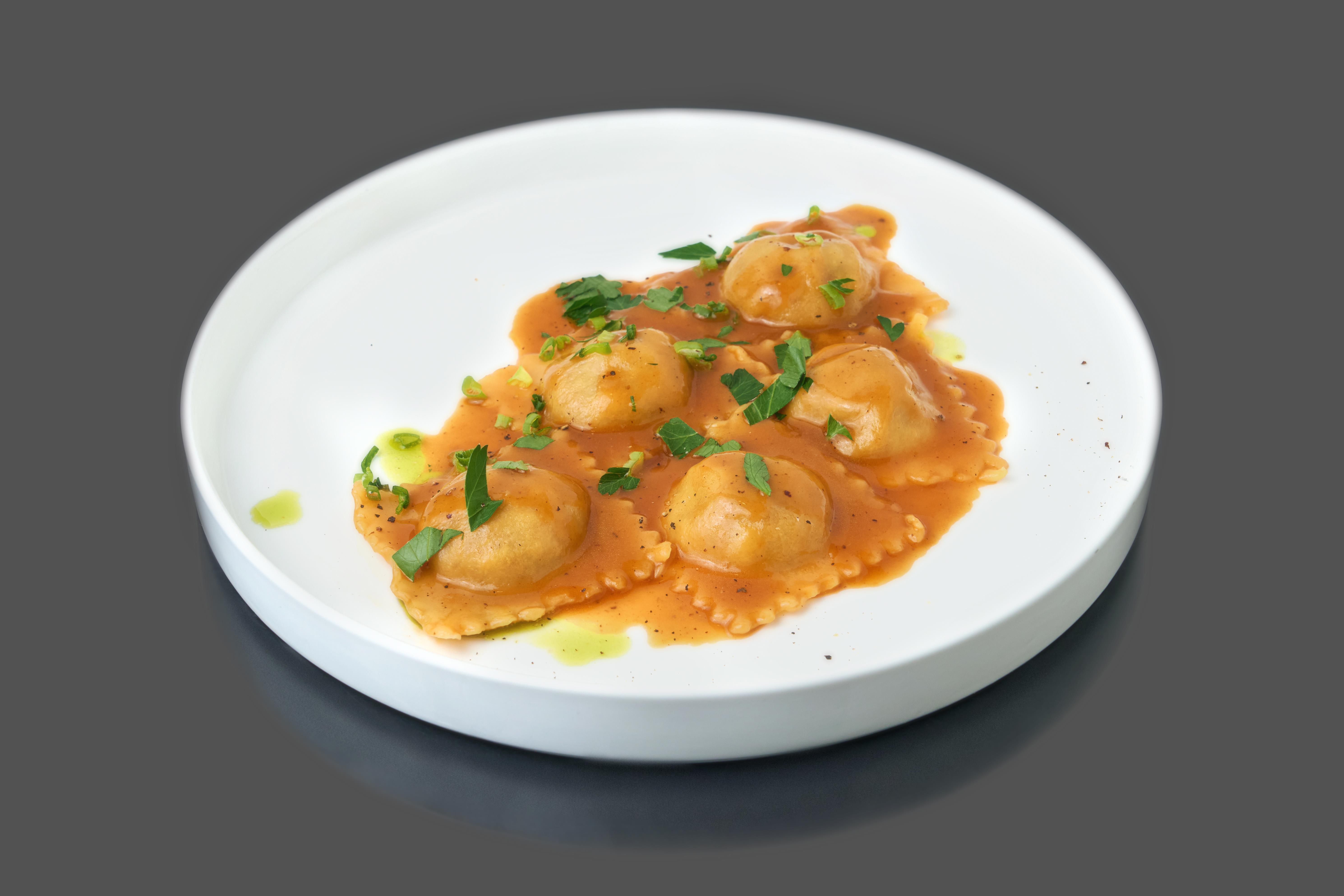 Равиоли с разварной говядиной