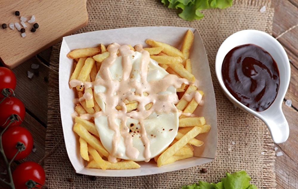 Картофель фри с сыром