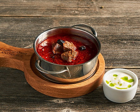 Борщ с бараниной и черносливом