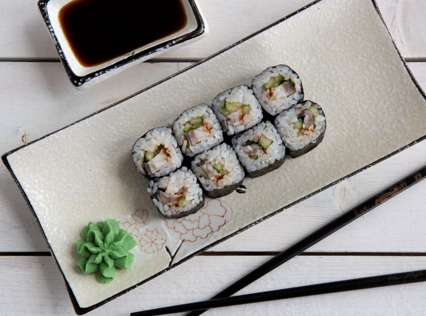 Холодный ролл Классика с угрем