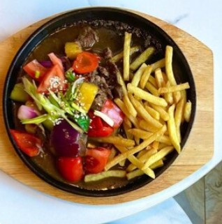 Бо лук лак с картошкой фри