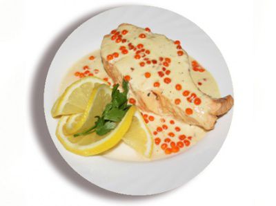 Семга с икорно-сливочным соусом